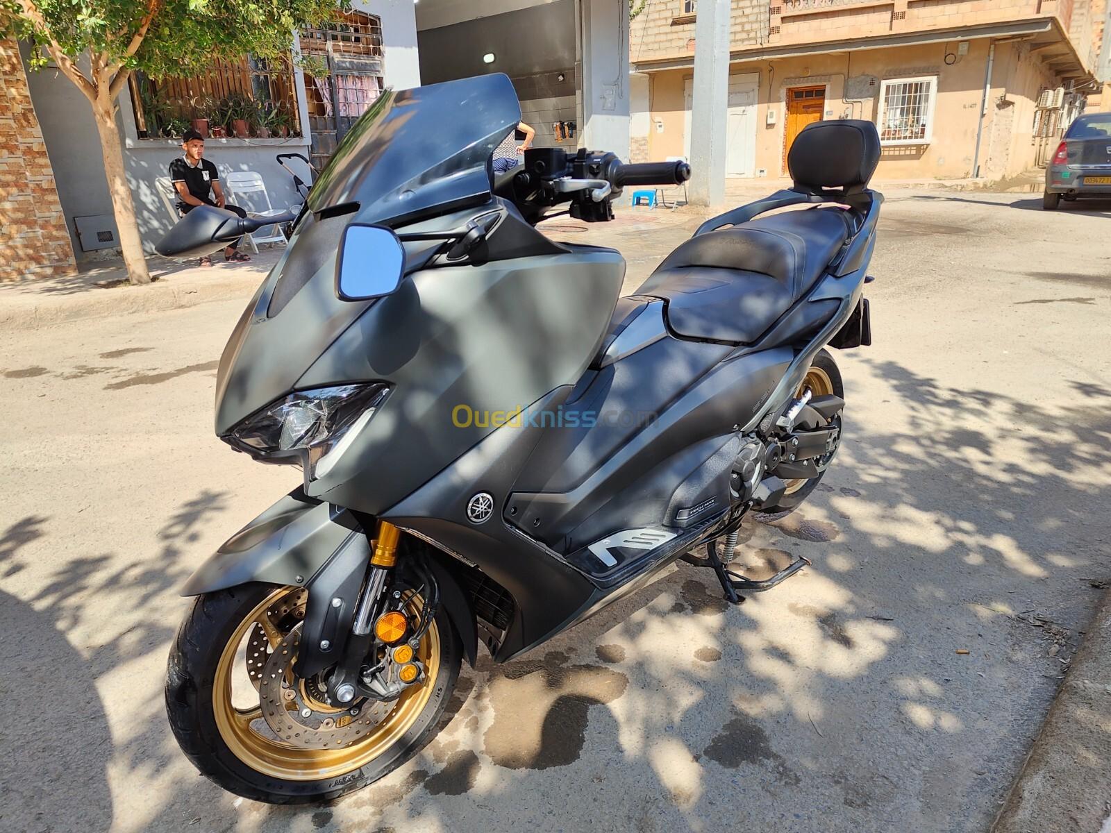 Yamaha Tmax 560 