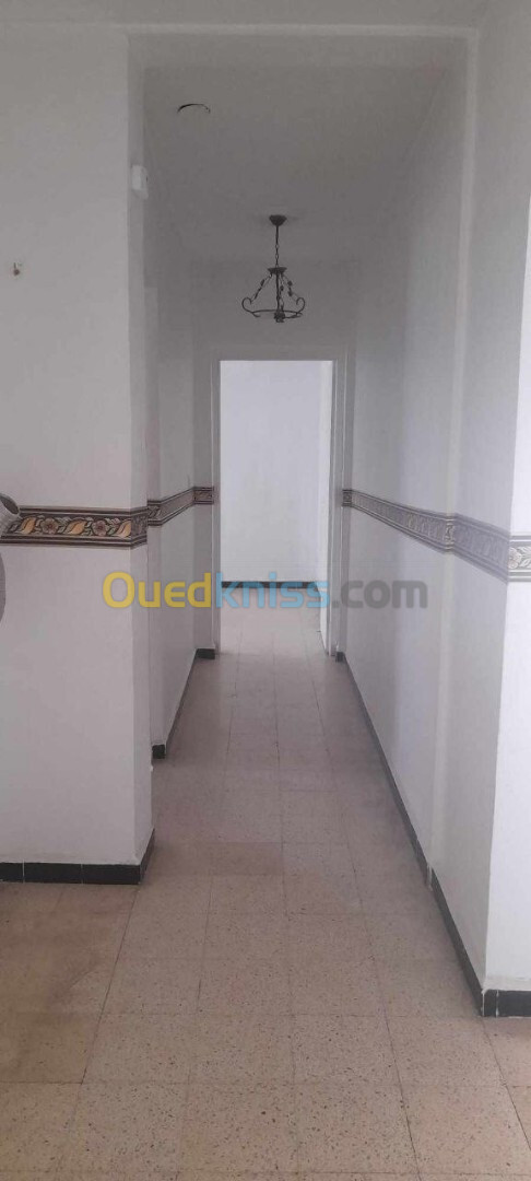 Location Appartement F03 Alger Les eucalyptus