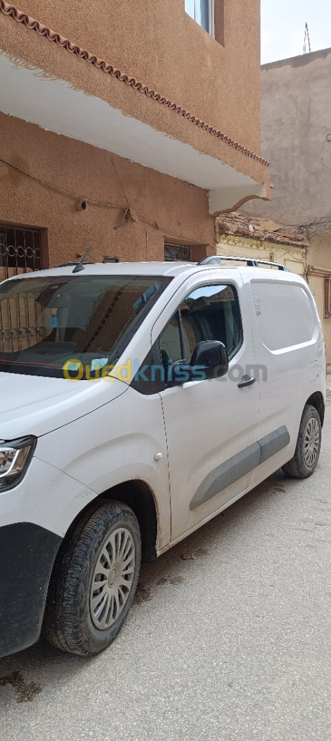 Fiat Doblo 2023 aitai