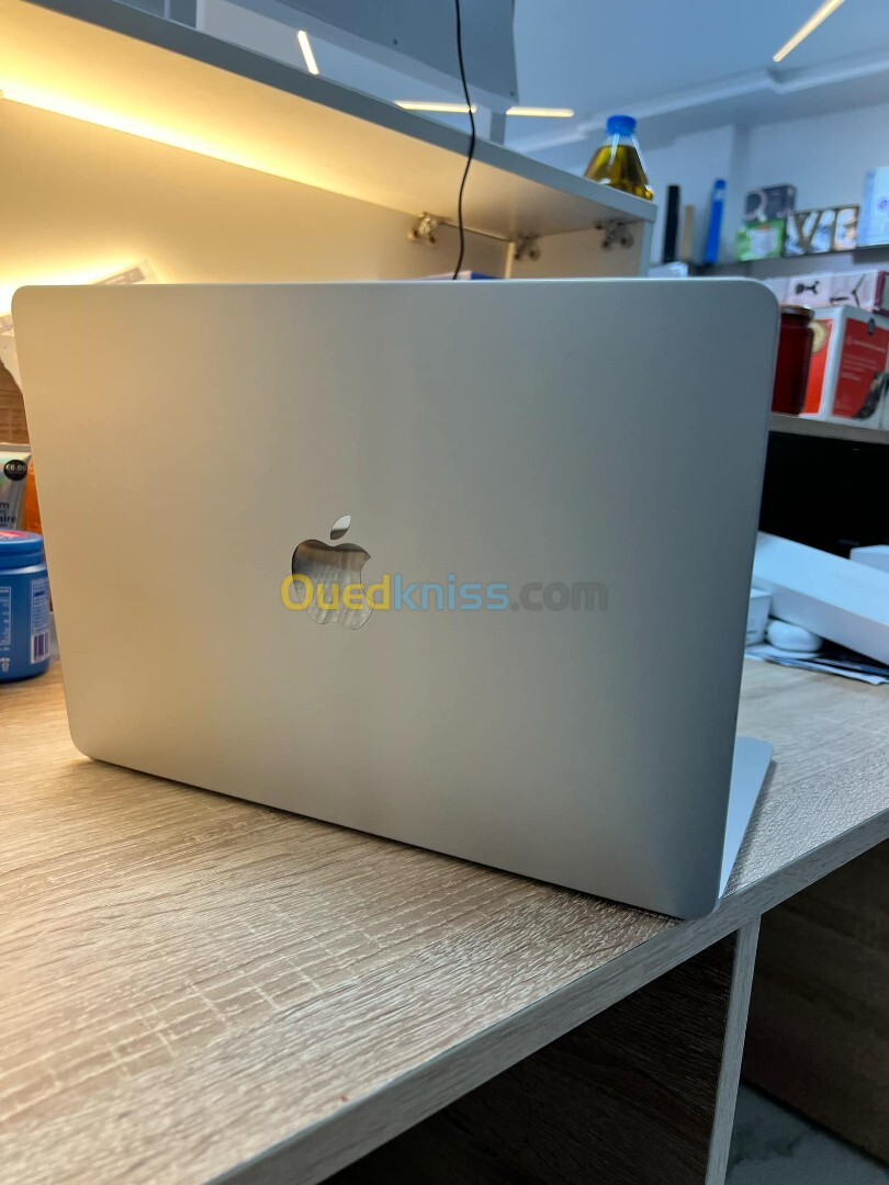 MACBOOK AIR  M2 