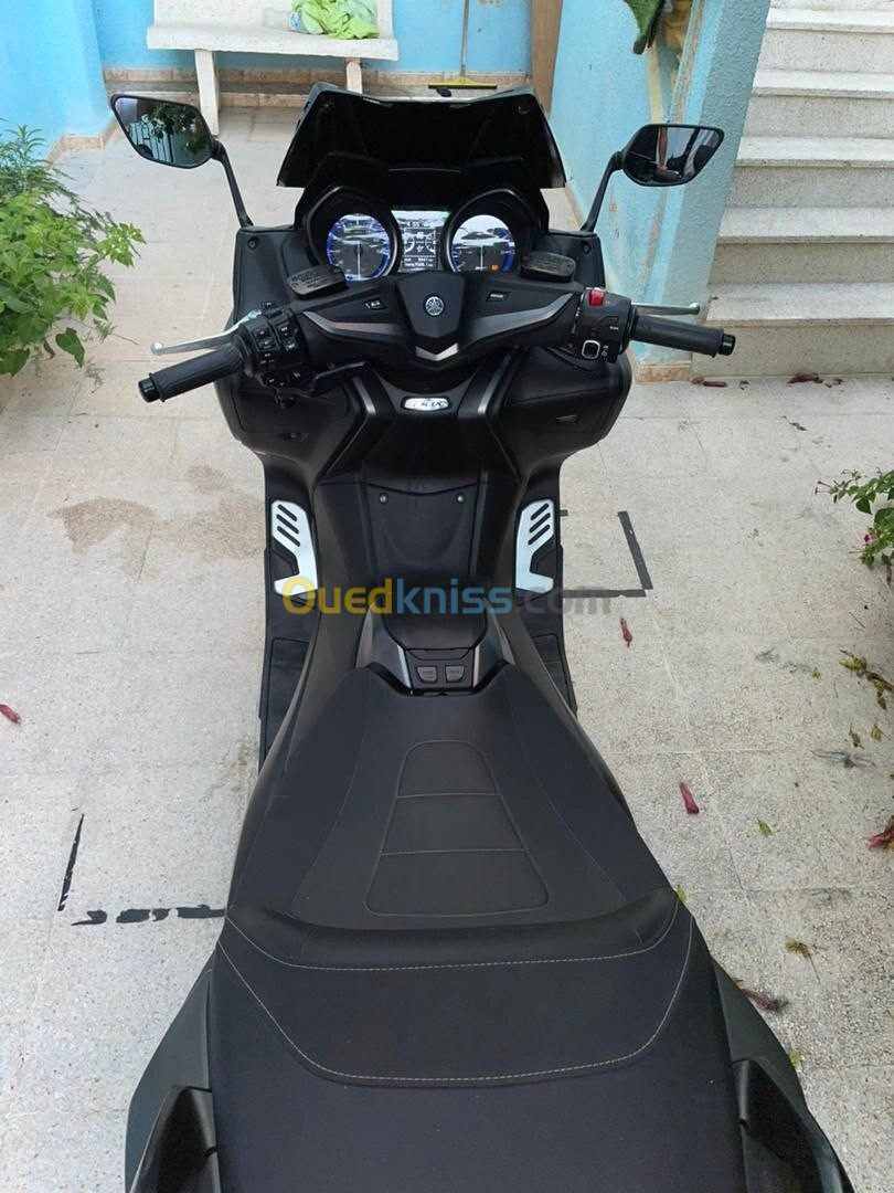 YAMAHA Tmax tech Max 2022