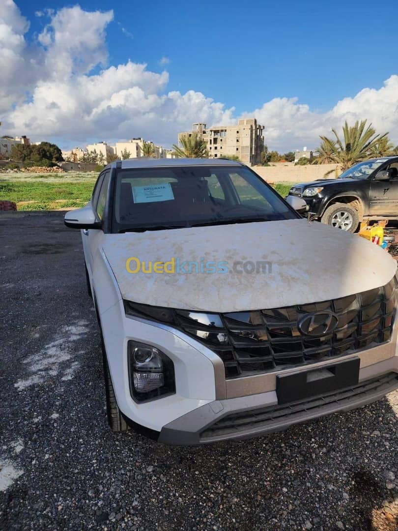 Hyundai كريطا 2023 لاتوت