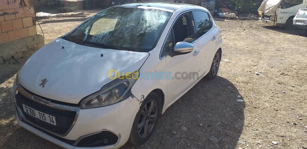 Peugeot 208 2015 208