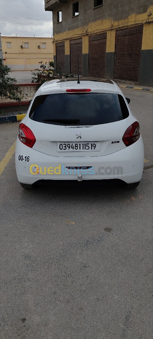 Peugeot 208 2015 Allure