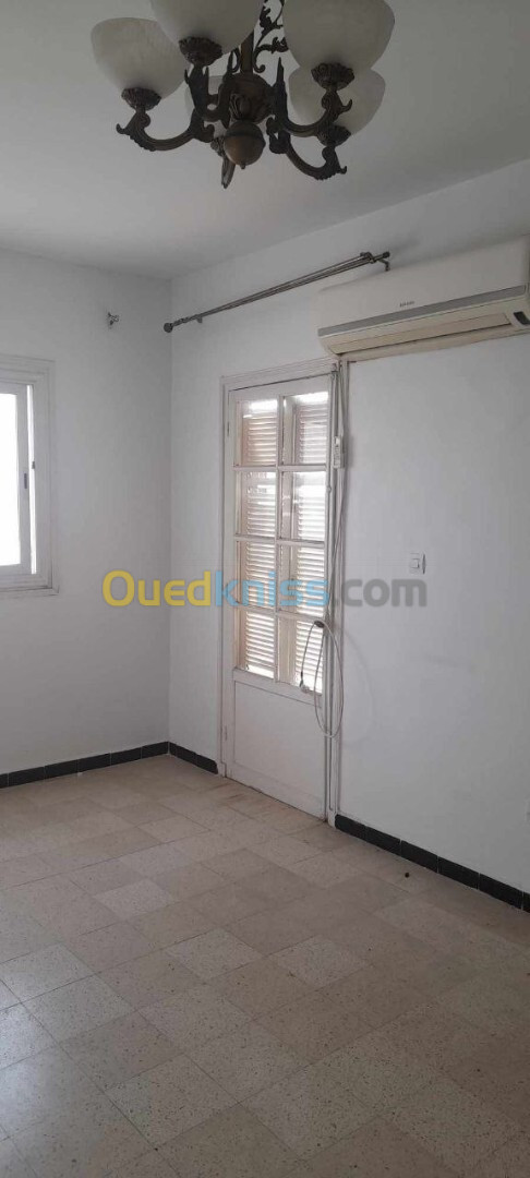 Location Appartement F03 Alger Les eucalyptus