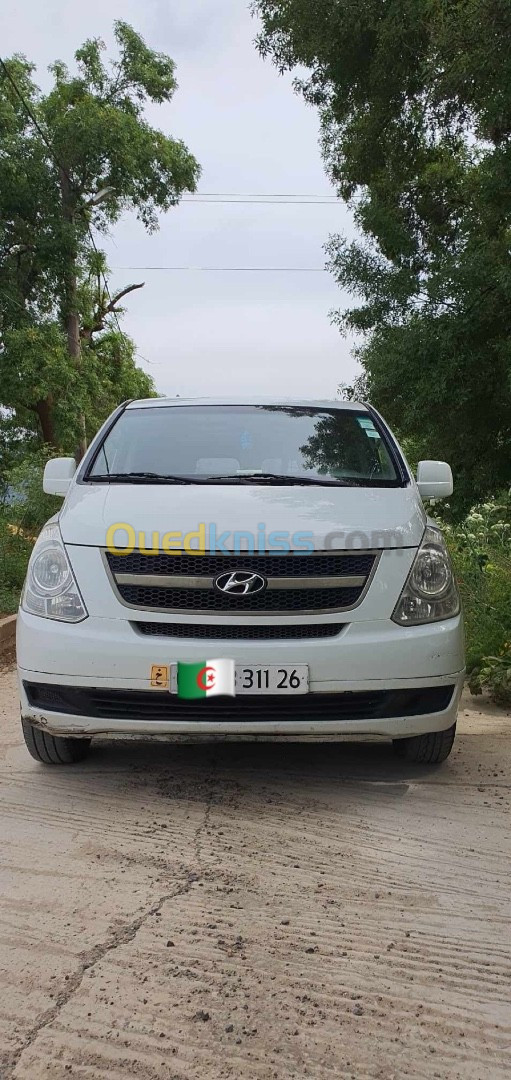 Hyundai H1 2011