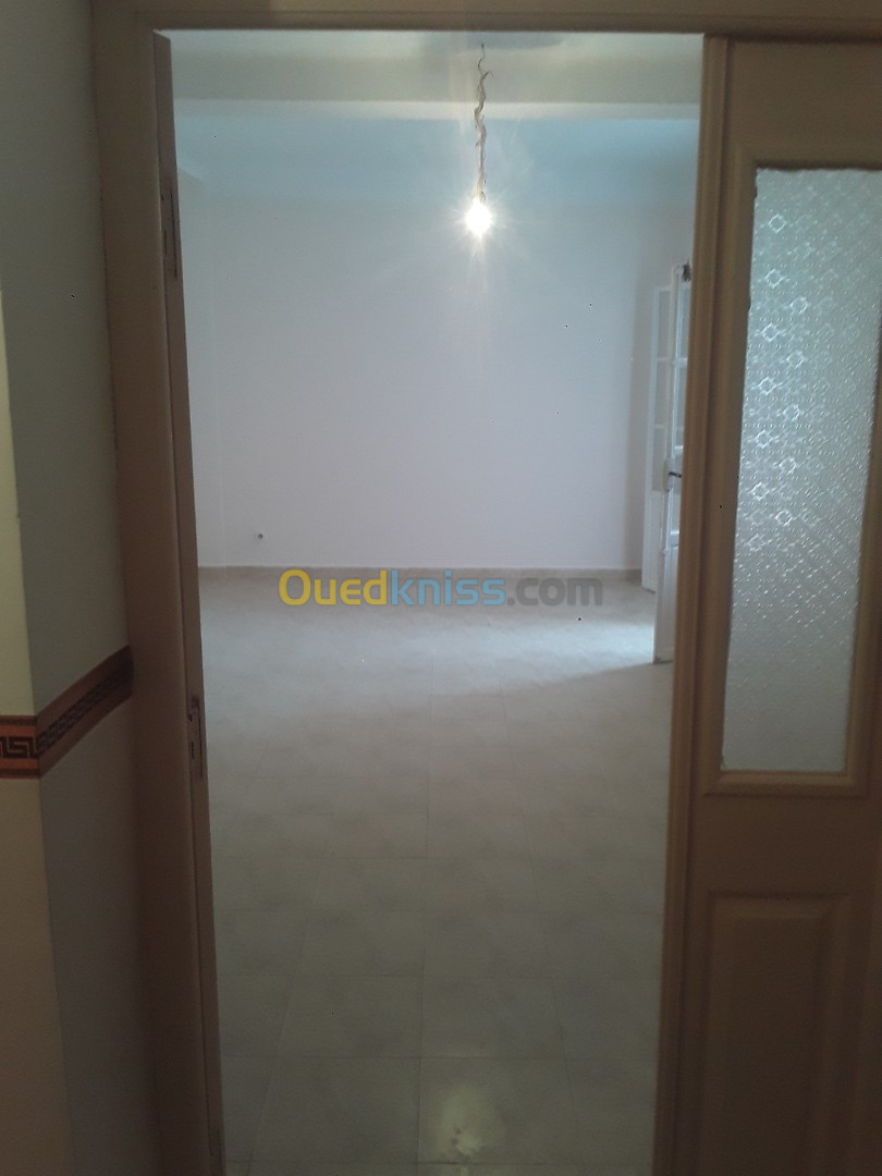 Location Appartement F4 Tipaza Kolea