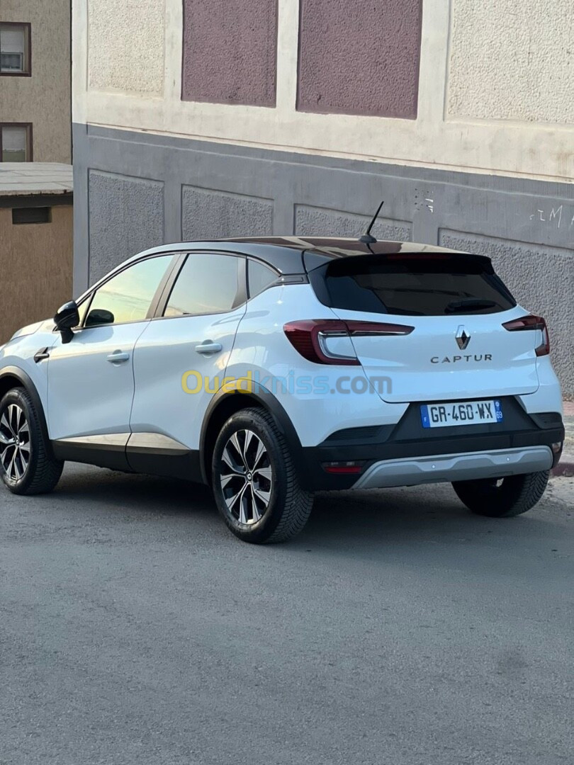 Renault Captur GPL blanc nacré 2023 Full options