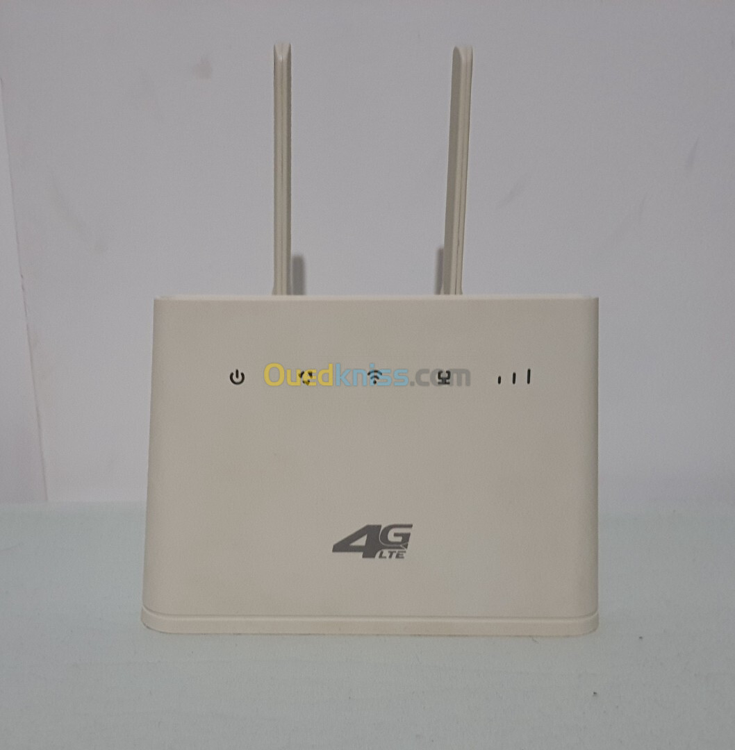 MODEM 4G B310 AVEC SA BOITE ET ANTENNES