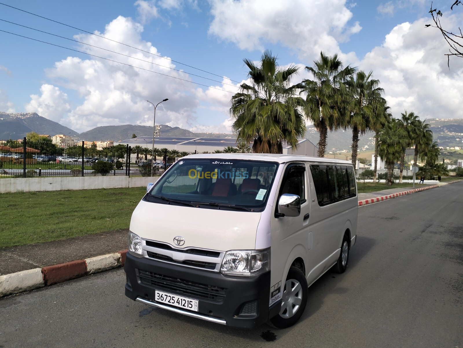 Toyota Hiace 2012