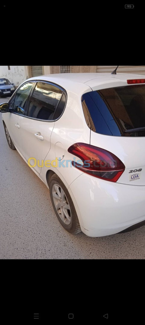 Peugeot 208 2015 Active