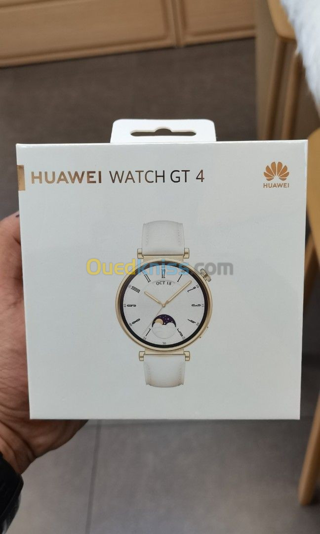 HUAWEI SMARTWATCH GT4W - BLUETOOTH - 41mm - FITNESS TRACKER - ANDROID & IOS - CLASSIC - BLANCHE