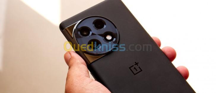 OnePlus 11R 5G - 256Go - 16Go - 6.74inch AMOLED fluide - 5000 mAh - Blister