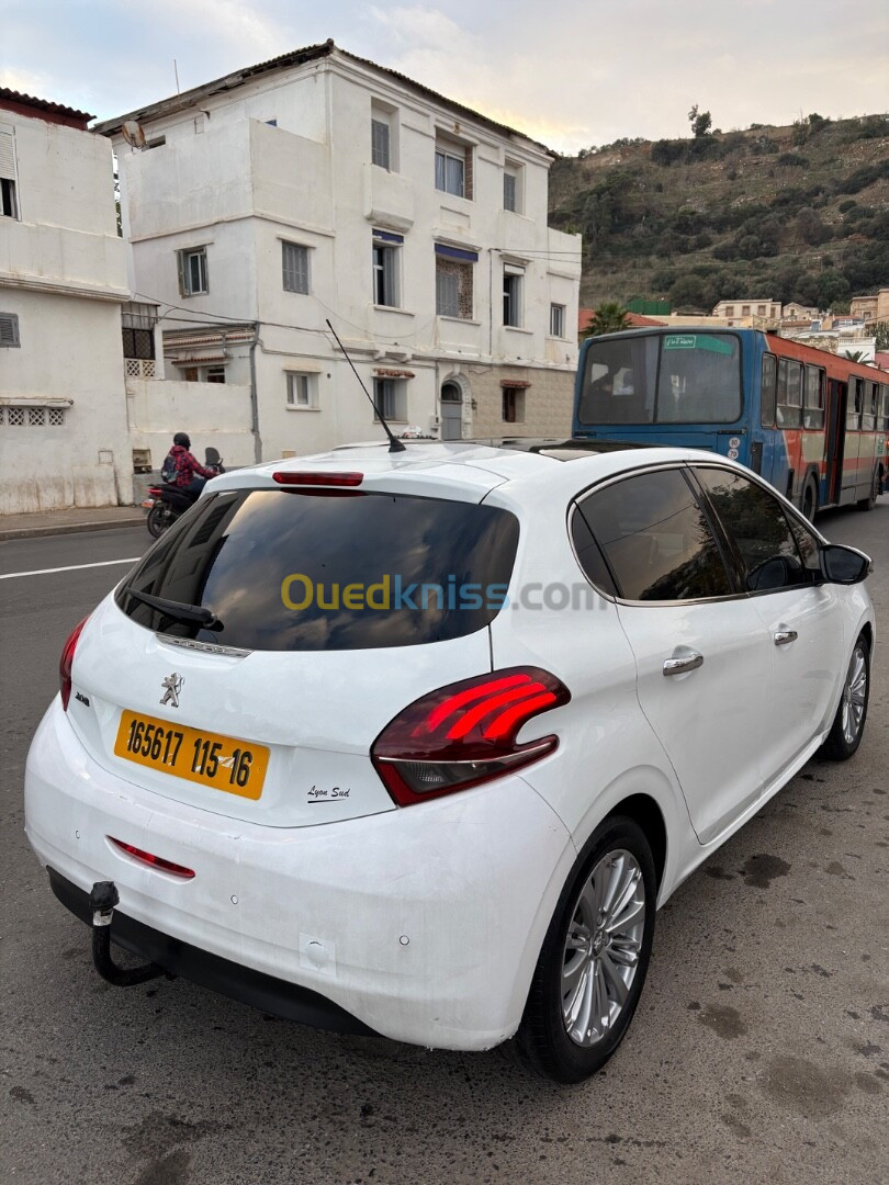 Peugeot 208 2015 Allure Facelift