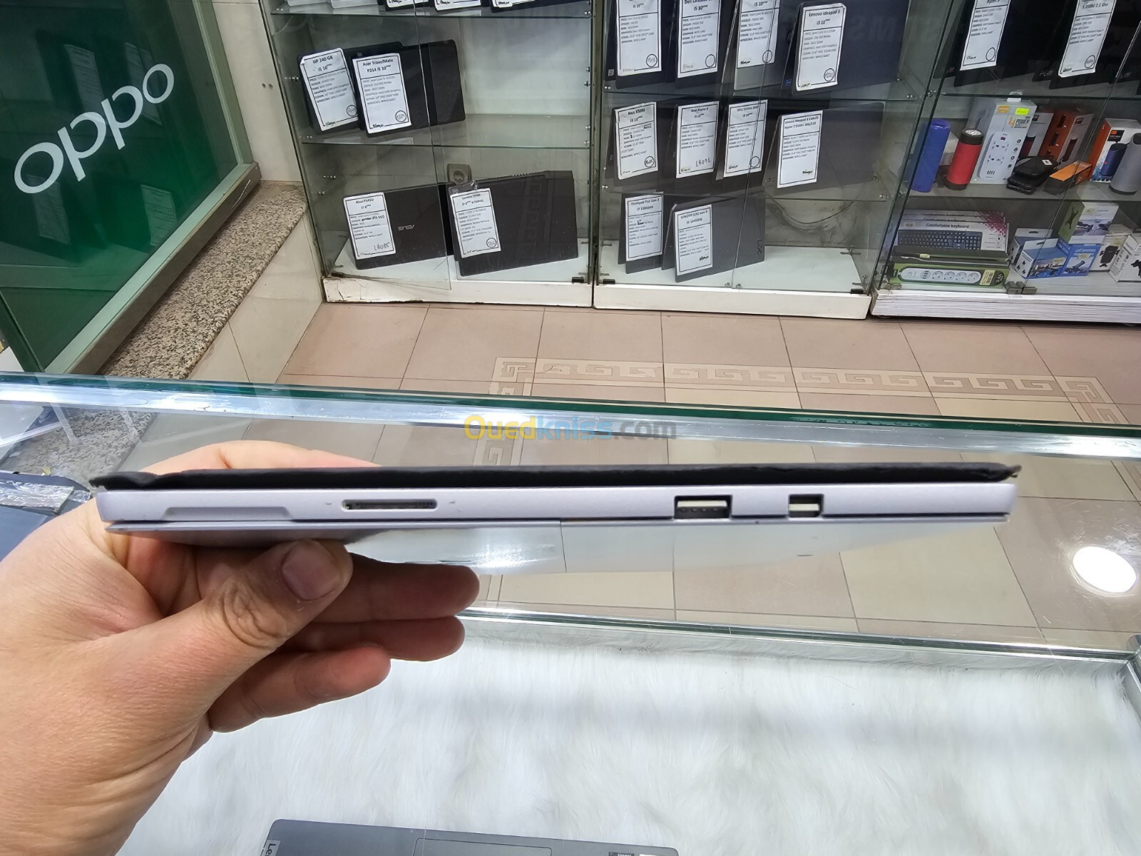 SURFACE Pro 5  i5 7eme 2-IN-1 TACILE