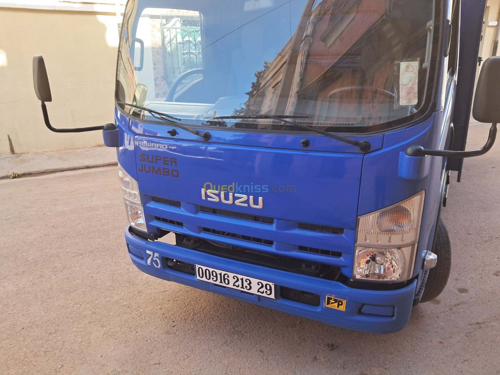 Isuzu isuzu npr 2013