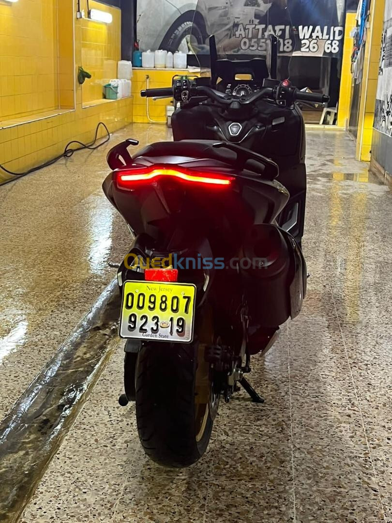 YAMAHA TMAX 562 2023