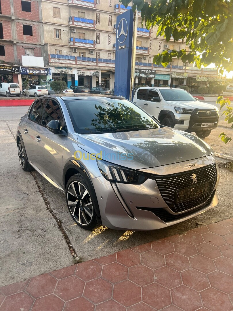 Peugeot 208 2023 Gt