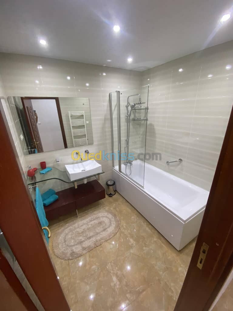 Location Appartement F4 Alger Hydra