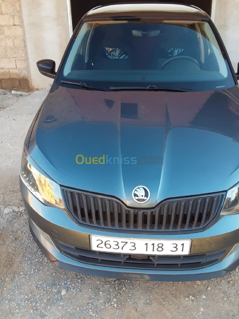 Skoda Fabia 2018 Style (avec toit panoramique)