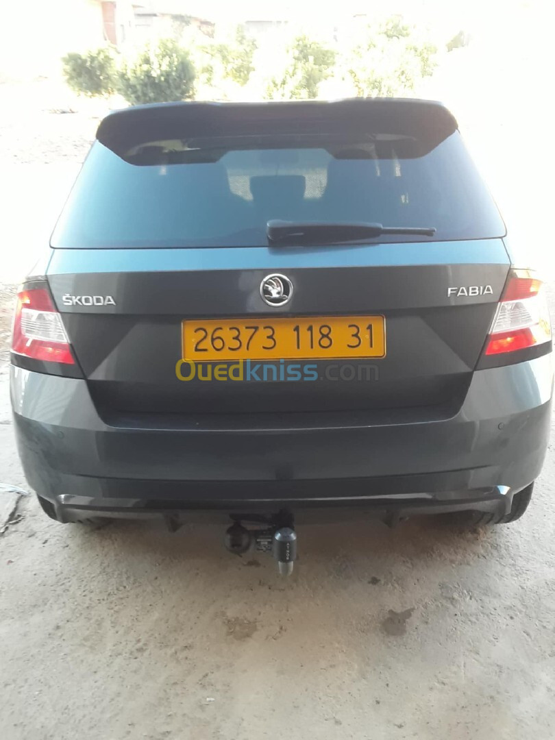 Skoda Fabia 2018 Style (avec toit panoramique)