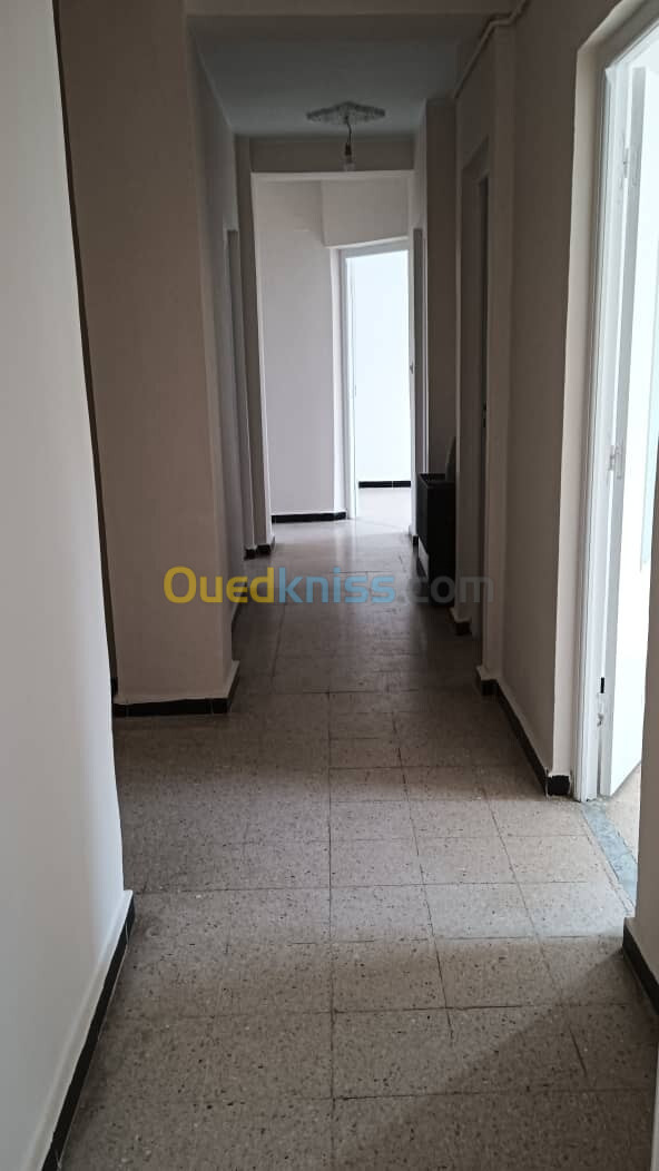 Location Appartement F4 Alger Baba hassen