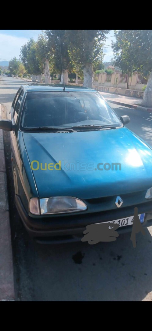 Renault رونو 2001 