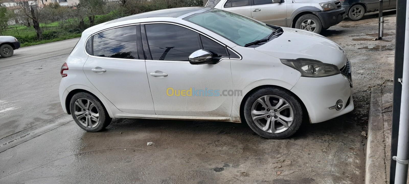 Peugeot 208 2015 Active