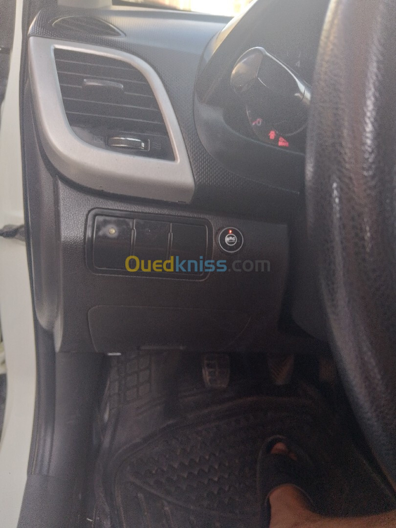 Hyundai Accent RB  4 portes 2012 Accent RB  4 portes