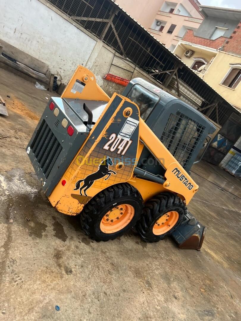 Location mini retro bobcat