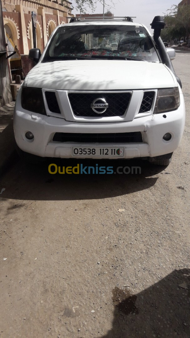 Nissan Pathfinder 2012 LE