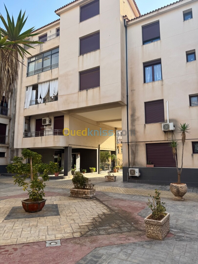 Location vacances Duplex F4 Alger Ain benian