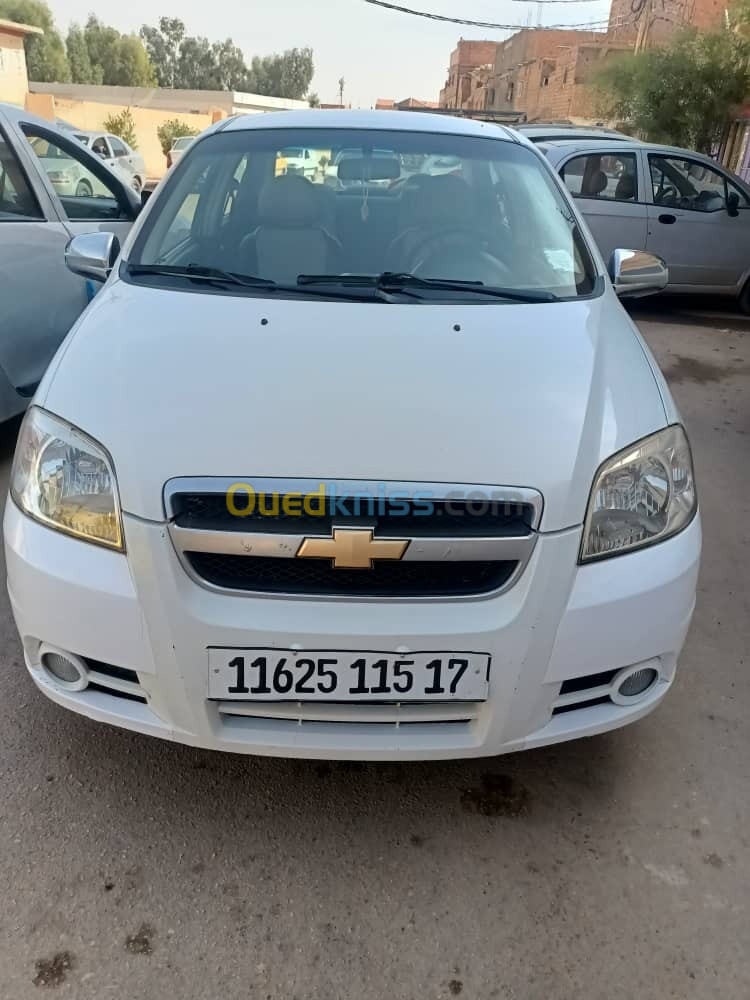 Chevrolet Aveo 5 portes 2015 Aveo 5 portes