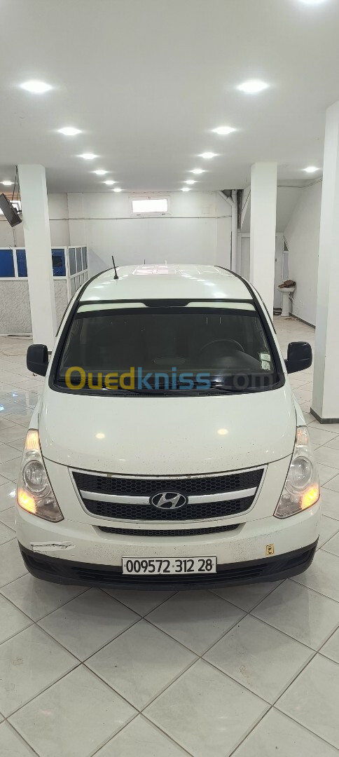 Hyundai H1 2012 Tolé