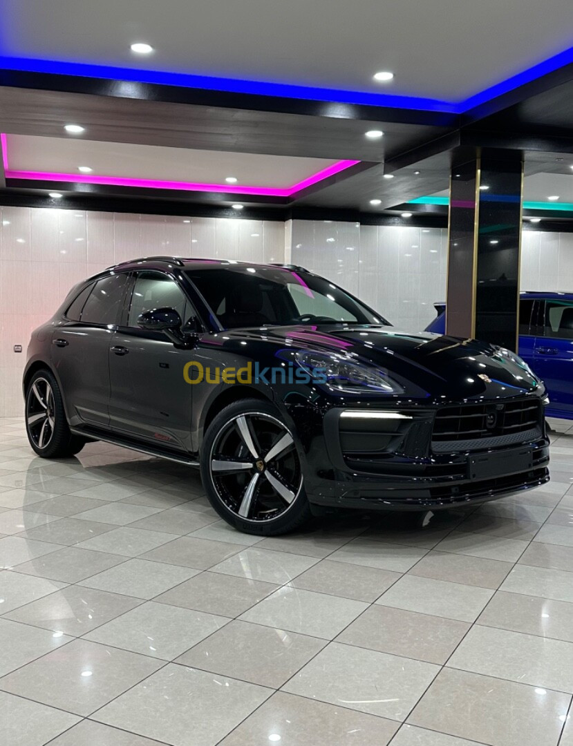 Porsche Macan t 2024 Carbone bourré d’options