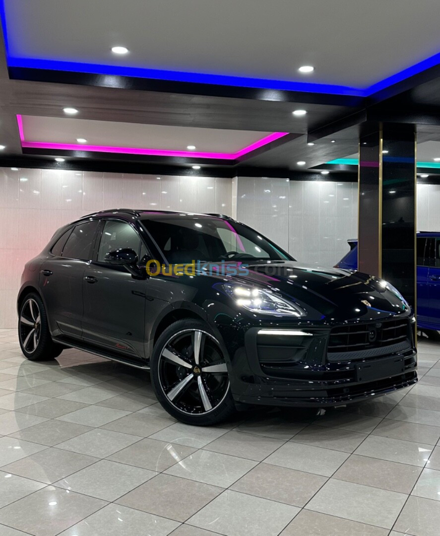 Porsche Macan t 2024 Carbone bourré d’options