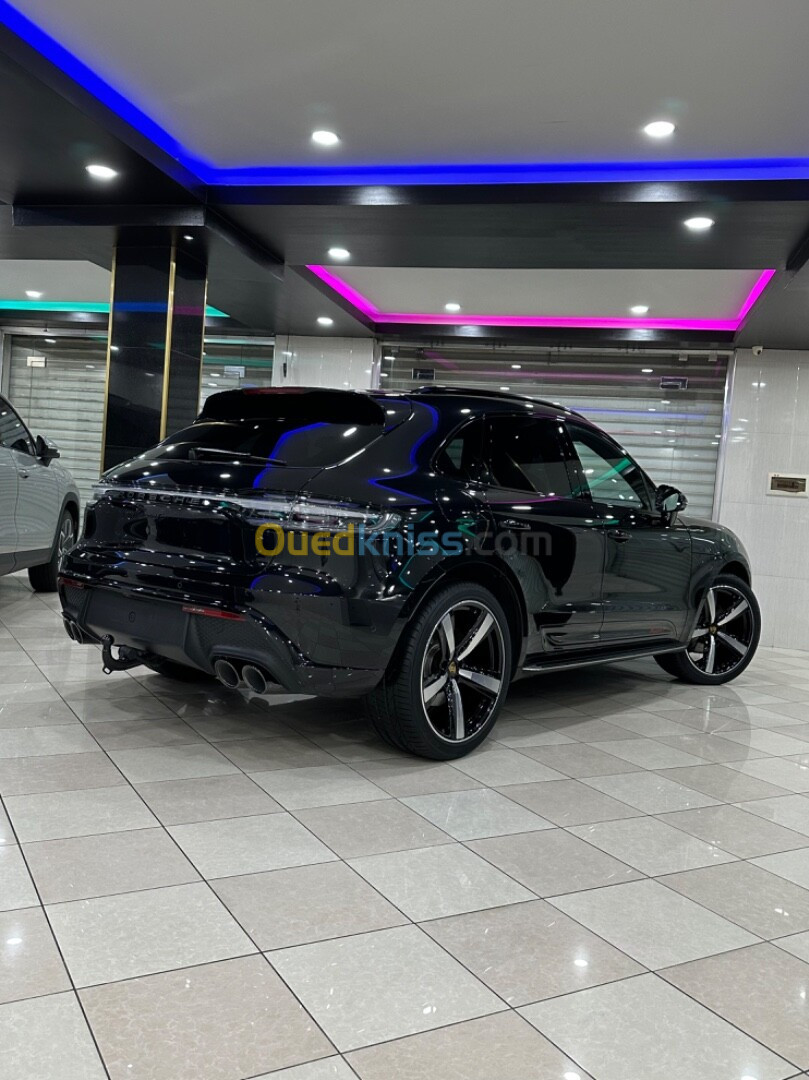 Porsche Macan t 2024 Carbone bourré d’options