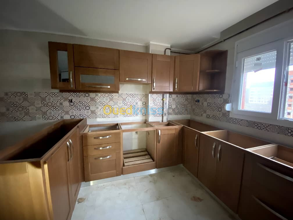 Vente Appartement F4 Alger Bordj el bahri