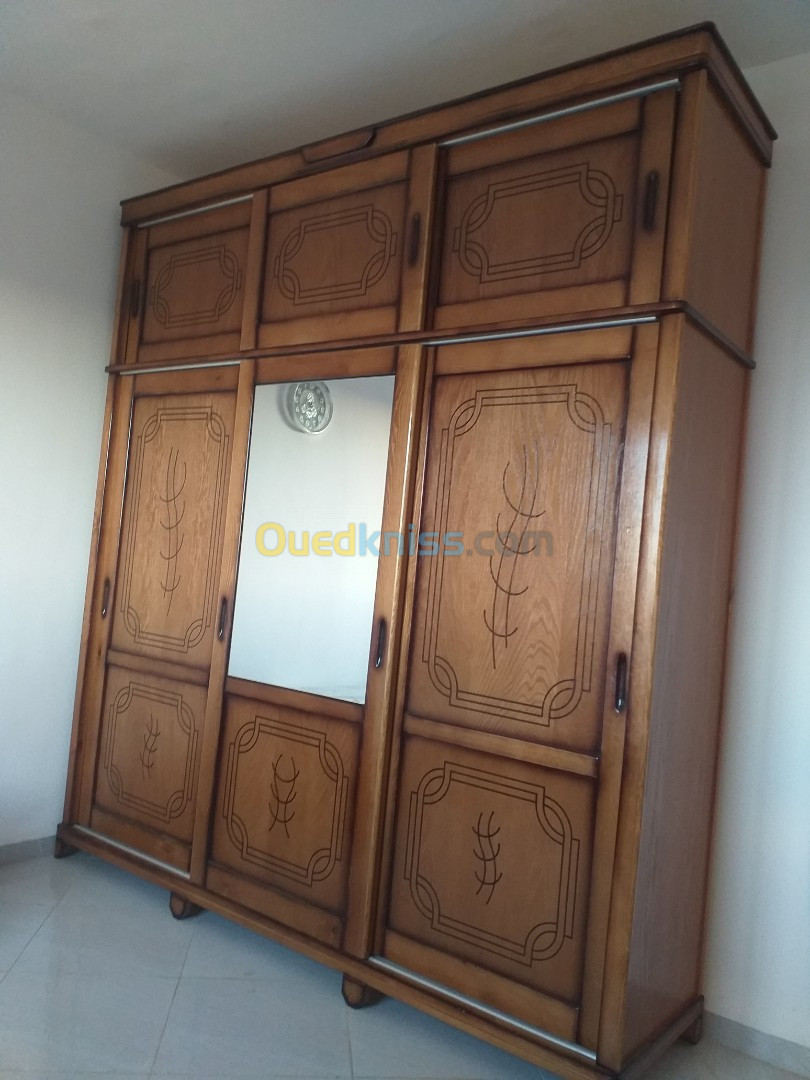 Armoire en bois