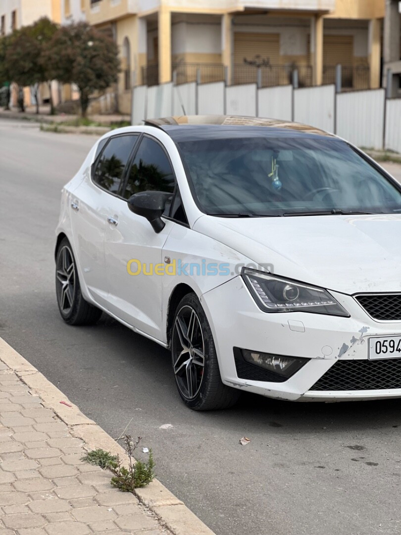 Seat Ibiza 2012 Fully +Toit ouvrant