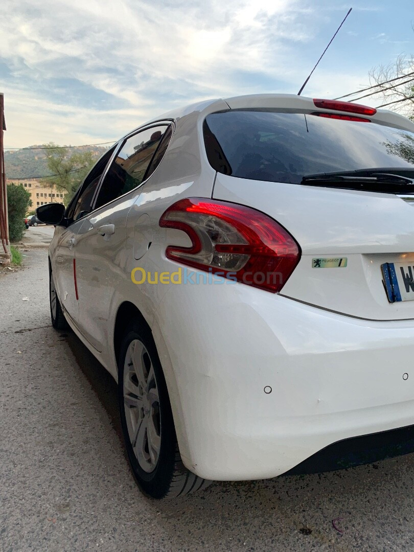 Peugeot 208 2014 Allure