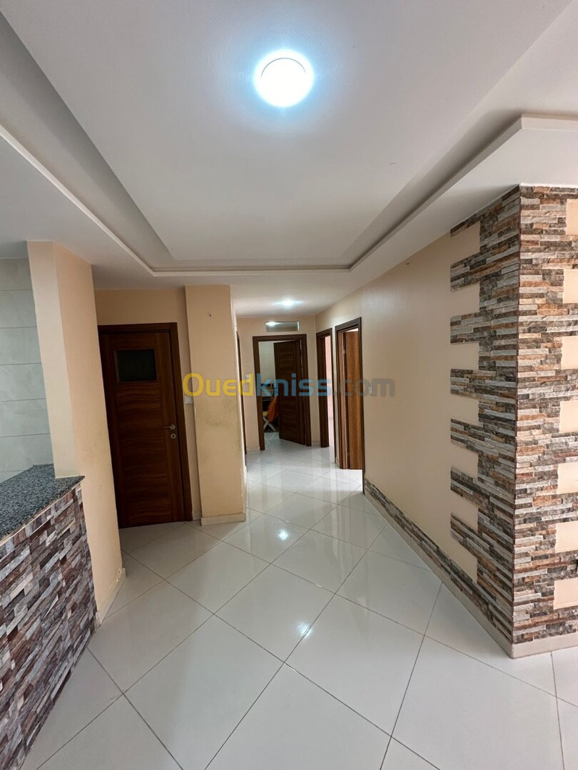 Vente Appartement F4 Alger Bordj el bahri