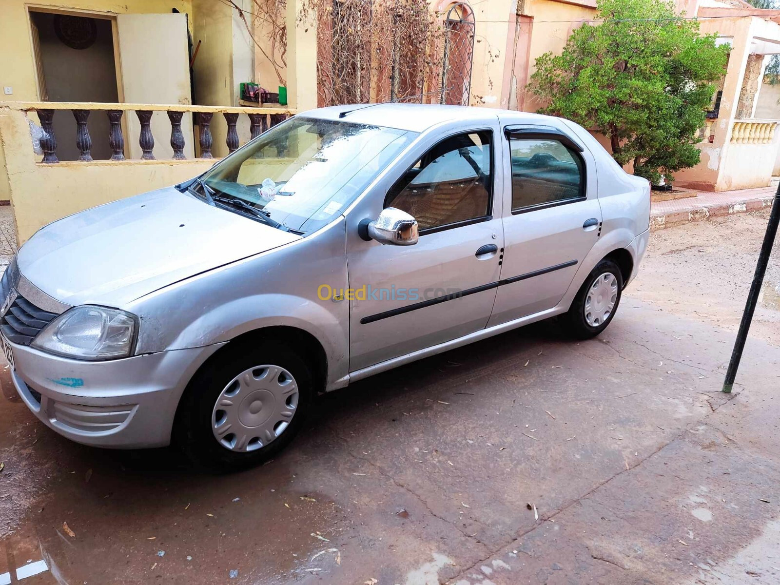 Dacia Logan 2011 