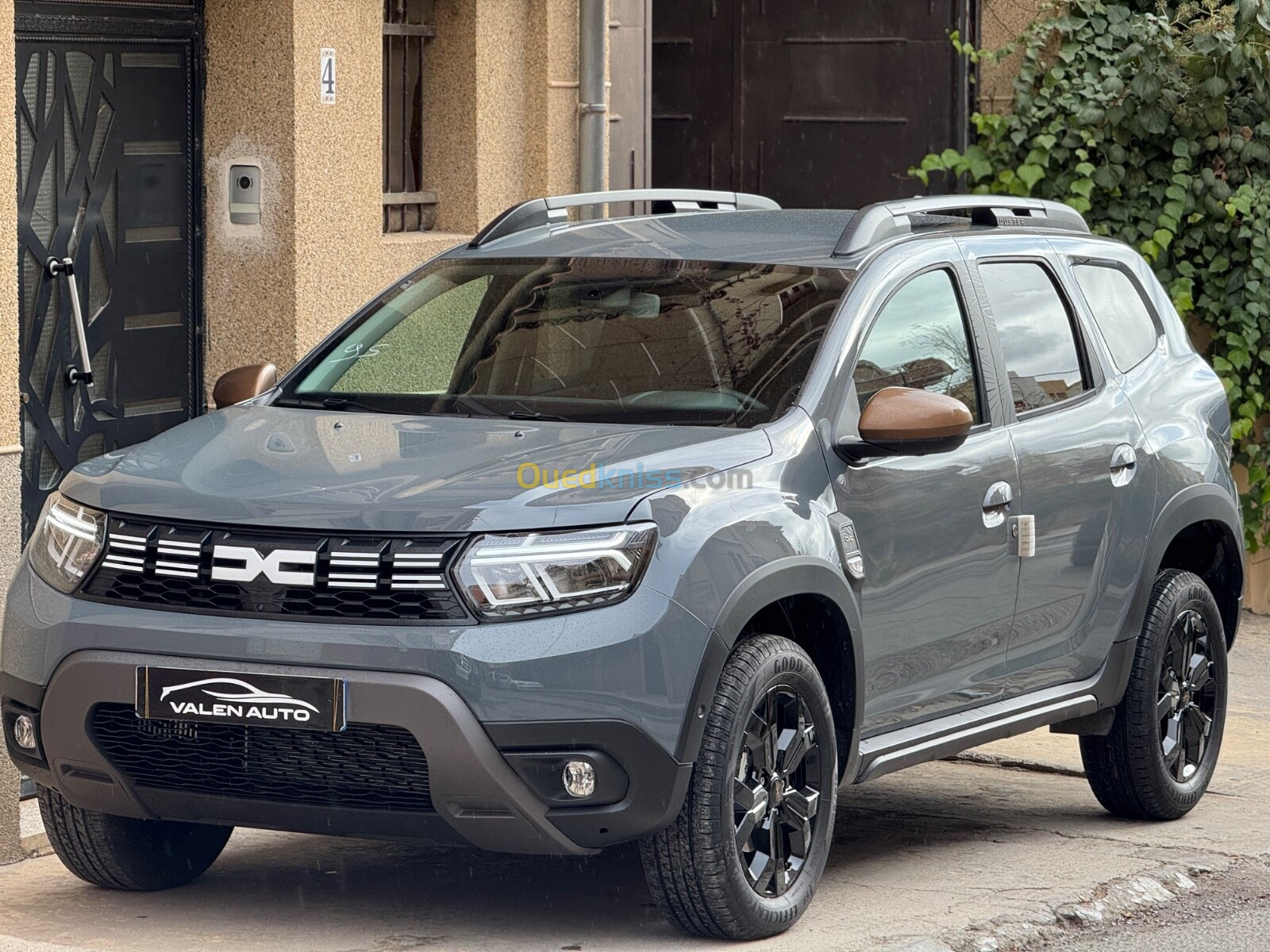 Dacia Duster 2024 Gold