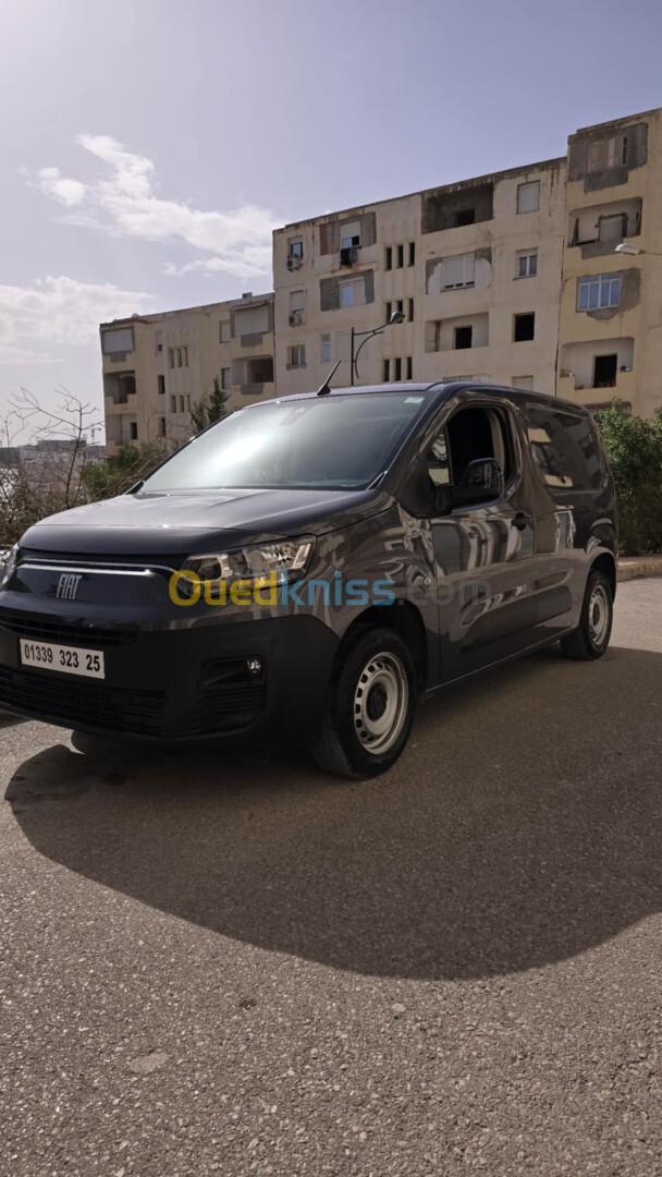 Fiat Doblo 2023 Italie