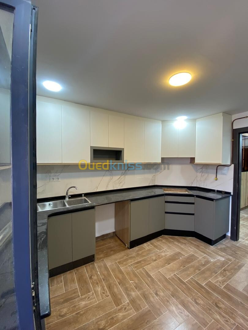 Vente Appartement F4 Alger Bordj el bahri