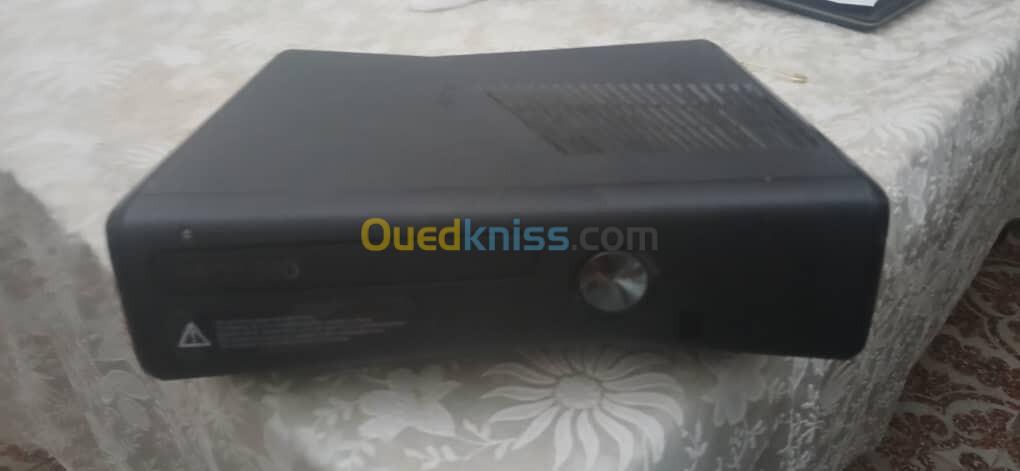 Xbox 360 Slim 250GB *KABA*