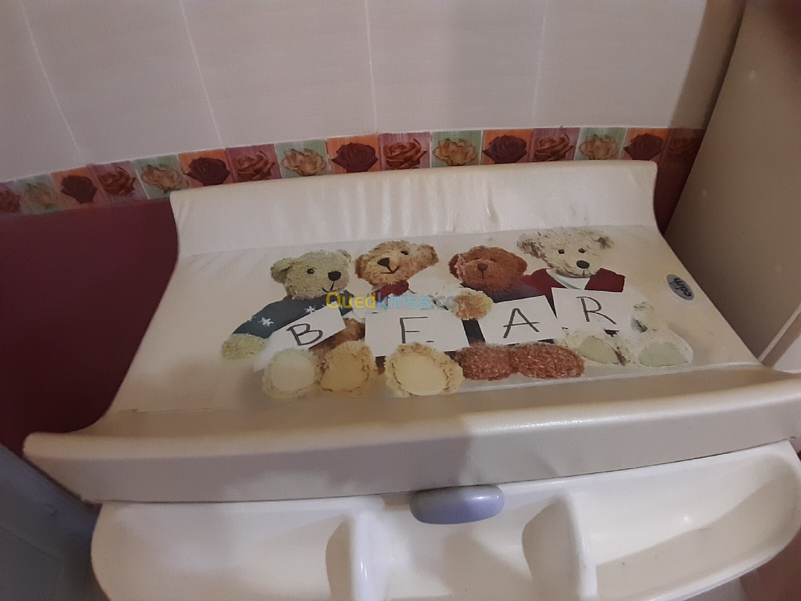 Baignoire,table à langer, pour bébé 