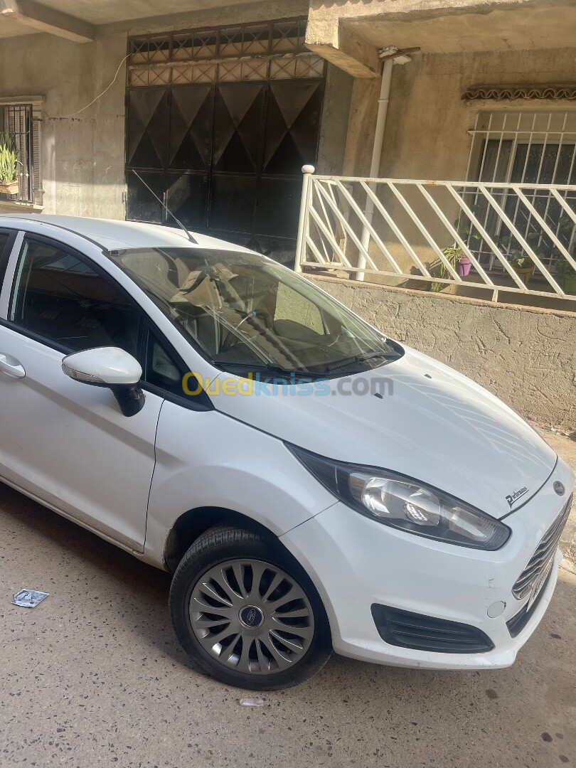 Ford Fiesta 2014 Titanium 