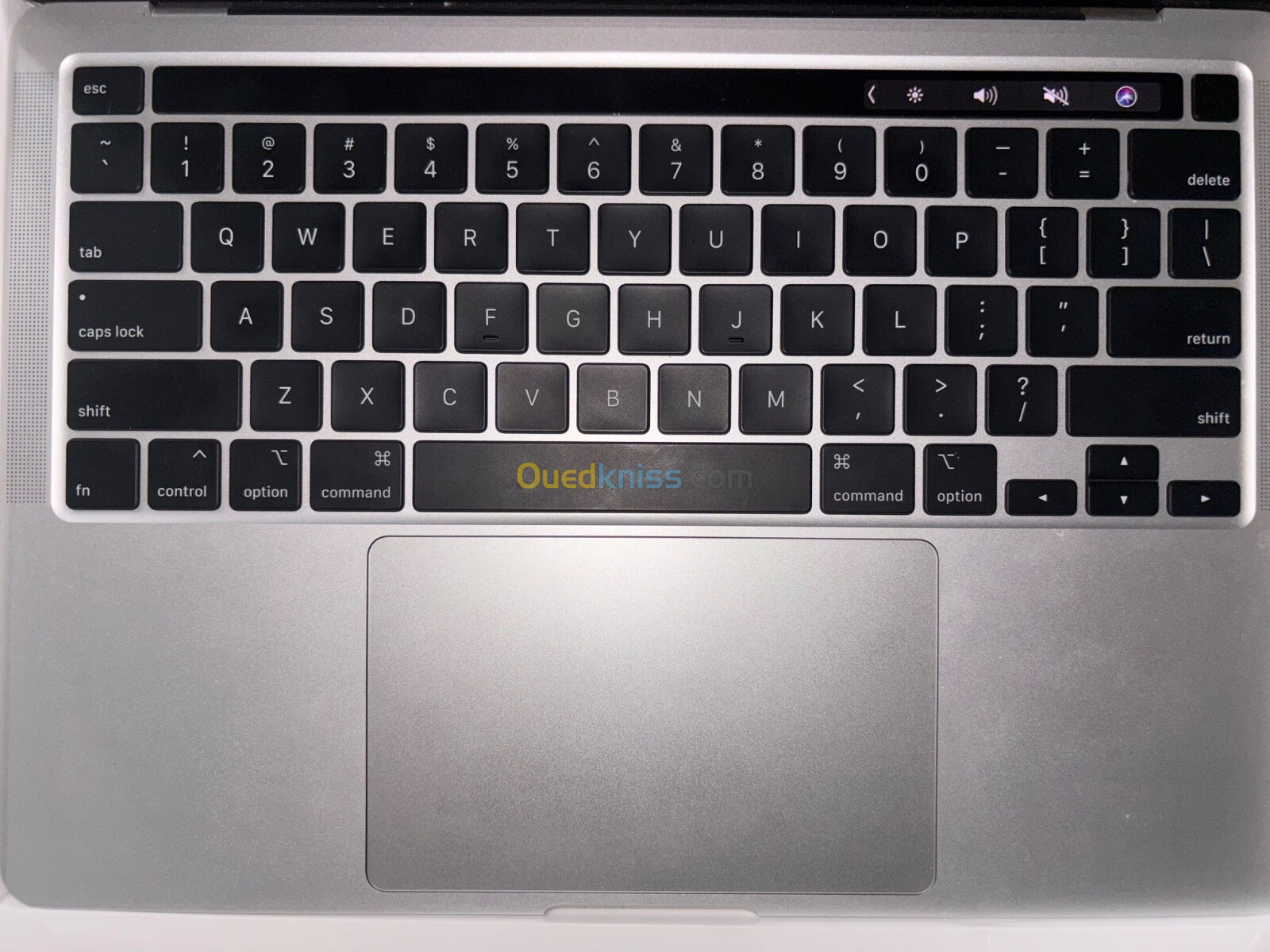 MacBook Pro 2020 i7 512/32 Très bon état